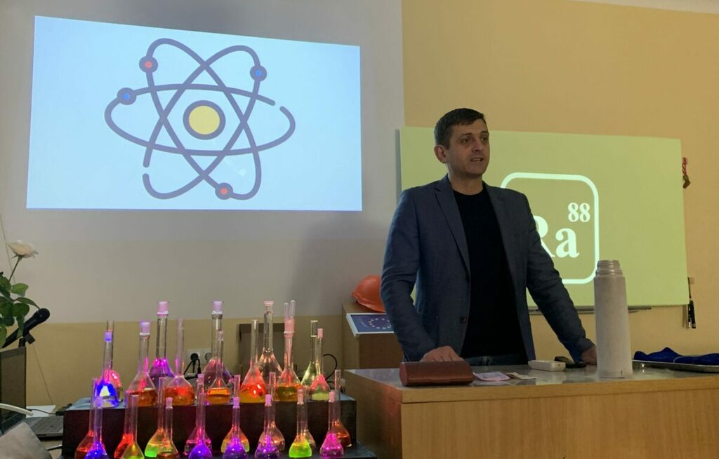 519ddf83-3acd-4072-acf7-188464137c99