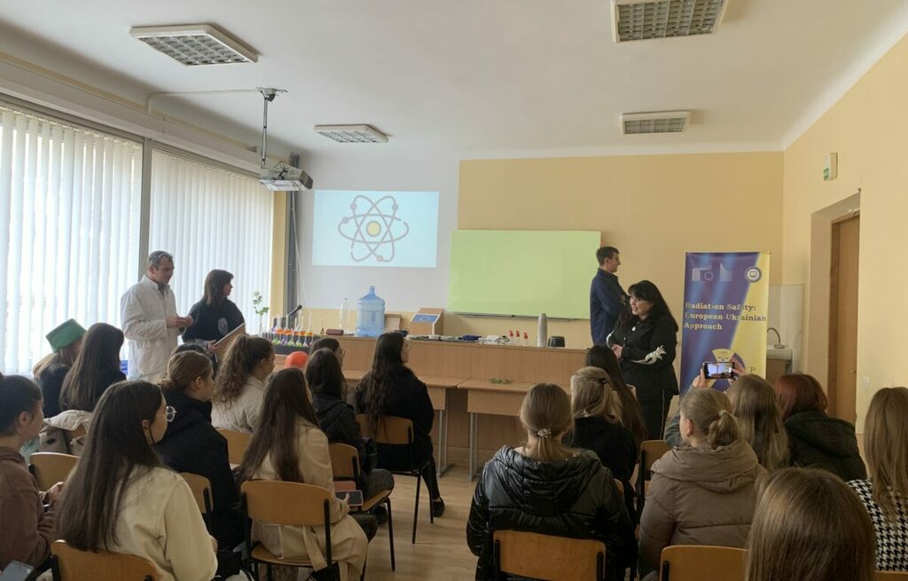 a6ba6feb-46e5-402f-a22b-74393a9e9cd7